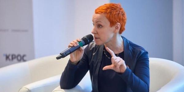 Алена Август назвала "мистификацией" слова Суркова о перезапуске президентских сроков - «Политика»