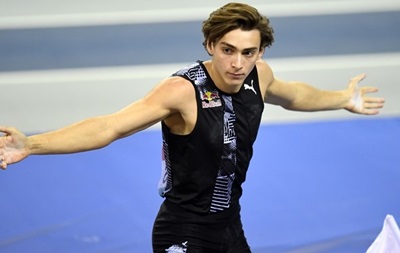 Дюплантис установил второй мировой рекорд в прыжках с шестом за неделю - «Спорт»