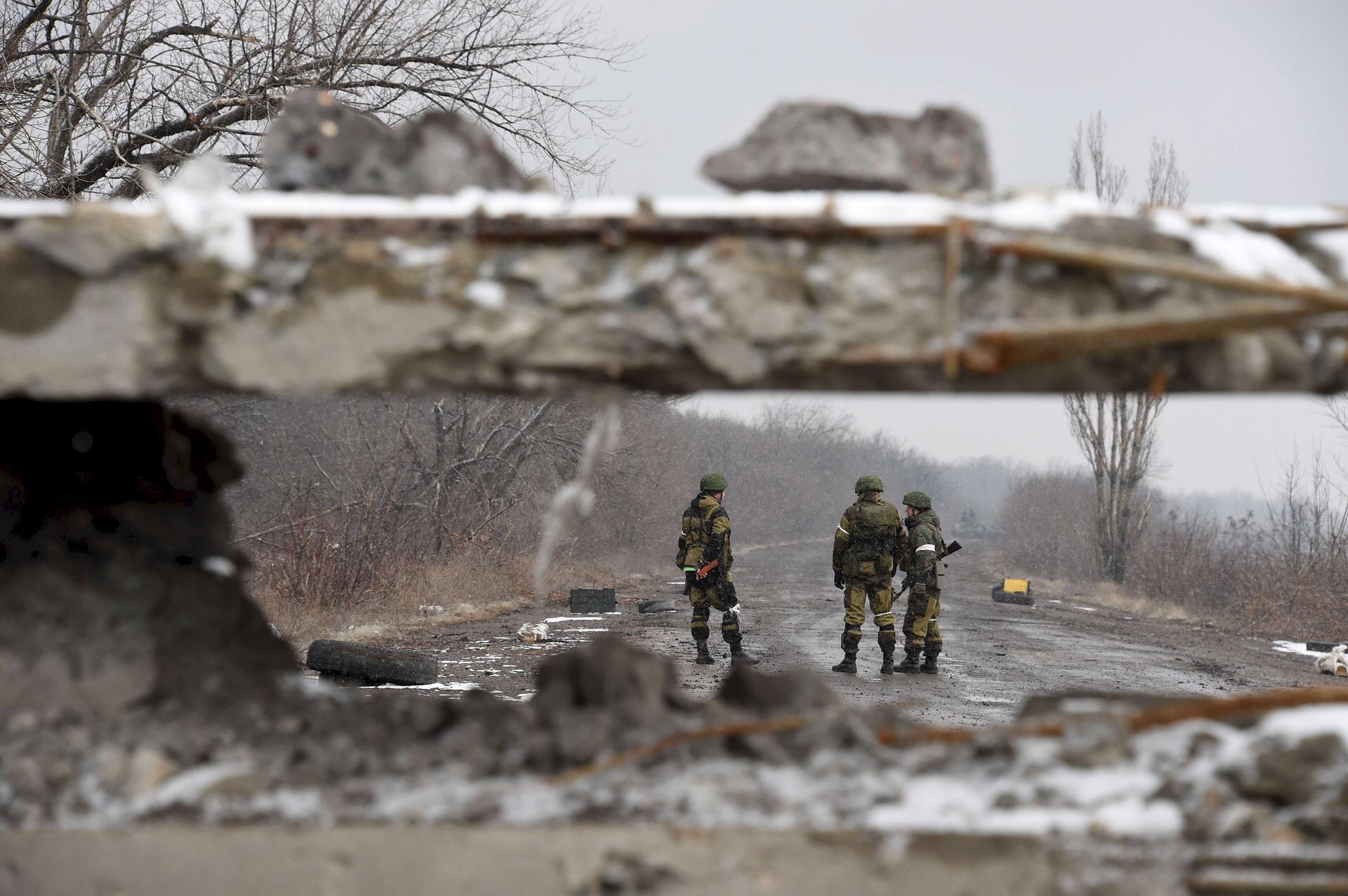 Прогнозы войны с украиной на сегодня последние. Донбасс военные зимой. Ополчение ДНР зимой.