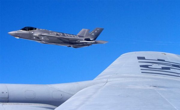Американцы сознались: F-35 может стать жертвой С-400 - «Военные действия»