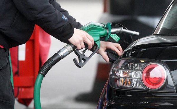 Бензиновые короли: Цена на топливо в России занижена - «Экономика»
