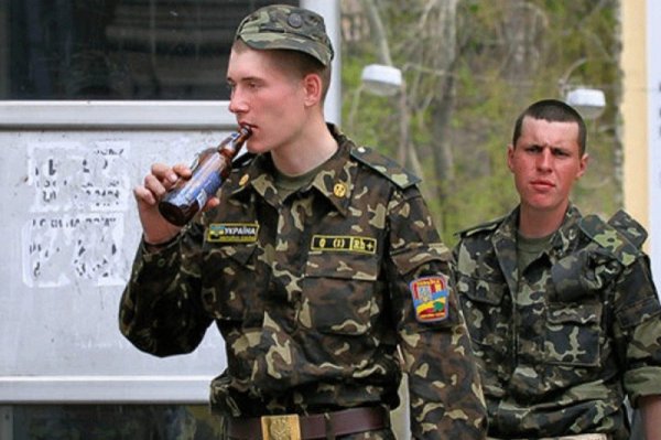 Боевик ВСУ получил огнестрельное ранение в пьяной ссоре со своими сослуживцами - «Новороссия»