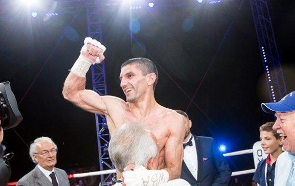 Далакян защитил свой чемпионский титул в бою с Пересом - «Спорт»