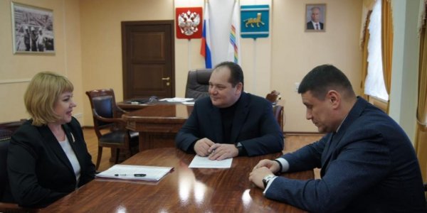 Гольдштейн: правительство ЕАО будет наращивать взаимодействие с Минюстом РФ - «Политика»