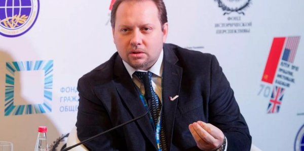 “Это защита от дурака”: эксперт рассказал, зачем нужна поправка в Конституцию о запрете на иностранное гражданство для чиновников - «Политика»