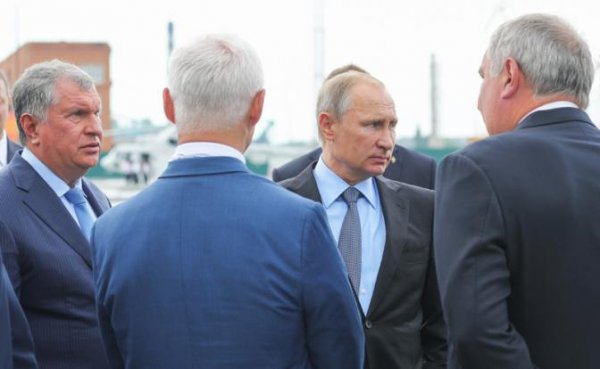 Кризис Кремля: Путин зря не решился на зачистку команды Собчака - «Политика»