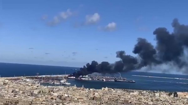 ЛНА заявила об уничтожении в Триполи турецкого корабля с оружием - «Военное обозрение»