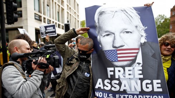 Международные юристы требуют от Джонсона освободить Ассанжа - «Военное обозрение»