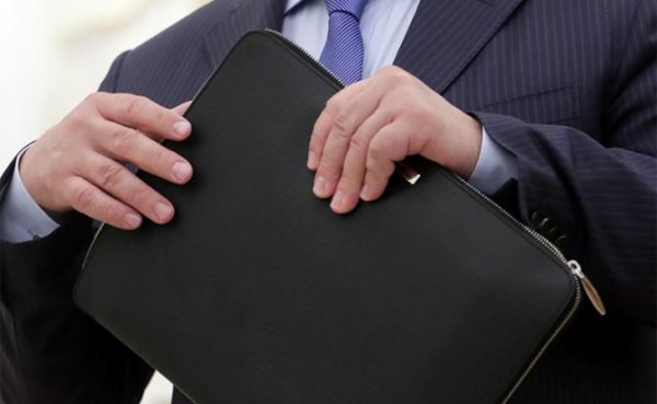Народ все стерпит: Путинские чиновники шикуют, потому что им можно - «Политика»