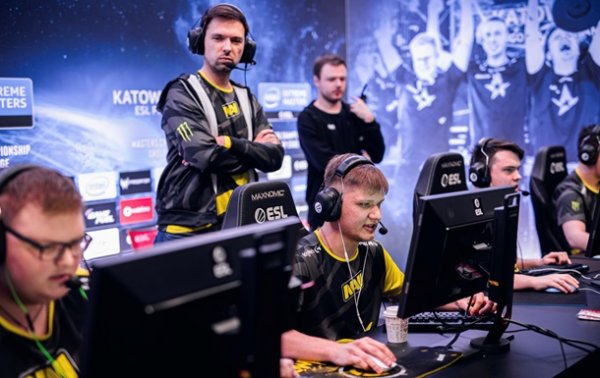 NaVi в тяжелом матче переиграли Faze на IEM Katowice 2020 - «Спорт»