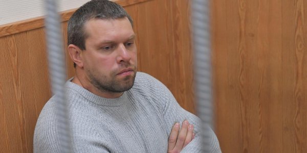 Подбросившего наркотики Голунову полицейского отпустили из СИЗО - «Политика»