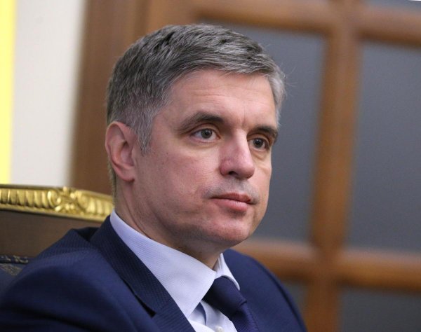 Украина эвакуирует своих граждан в Ухани с помощью европейской страны - «Новороссия»