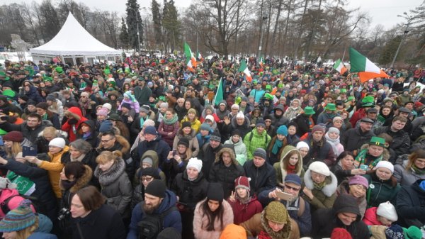Украинский писатель попытался провести в парке «Сокольники» фестиваль «Укроп» в поддержку ВСУ - «Новороссия»