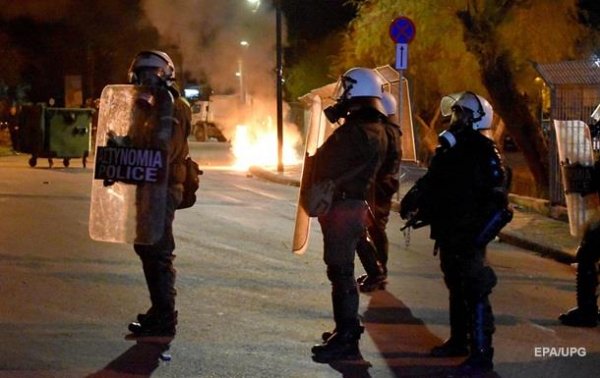 В Греции произошли столкновения из-за лагеря для мигрантов - «В мире»