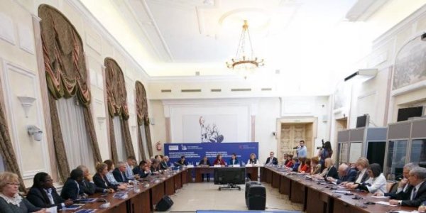 В Общественной палате предложили создать единый госресурс по борьбе с кибербуллингом - «Политика»