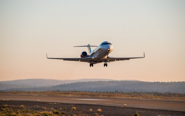 В Томске аварийно сел самолет Bombardier - «Закон и право»