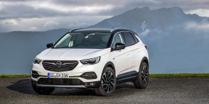 Opel Zafira получил в России новые комплектации - «Автоновости»