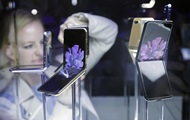 Samsung представил новый гибкий смартфон - «Фото»