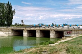 Украина решила заработать на водных проблемах Крыма - «Война»