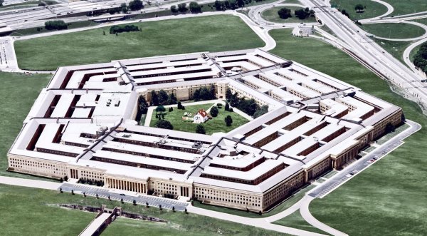 Глава минобороны США признал падение боеготовности армии из-за коронавируса - «Новороссия»