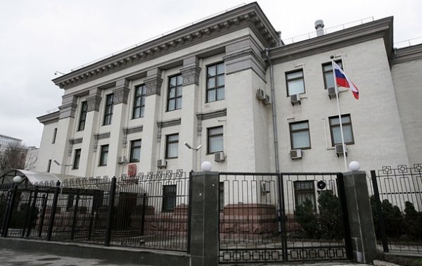 Киевсовет расторг договоры аренды с посольством РФ - «Украина»