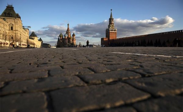 Кто закрыл Красную площадь на карантин? - «Политика»