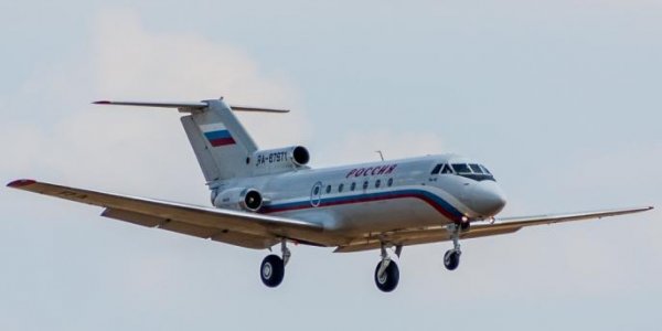 На Камчатке Як-40 сел на полосу, занятую другим самолетом - «Политика»