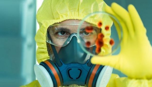 Под прикрытием борьбы с коронавирусом может создаваться биологическое оружие — эксперт - «Новости»