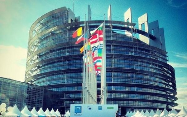 В Европарламенте сообщили о смерти сотрудника от COVID-19 - «В мире»