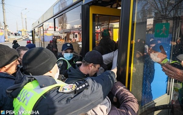 В Киеве за нарушение карантина накажут трех человек - «Украина»