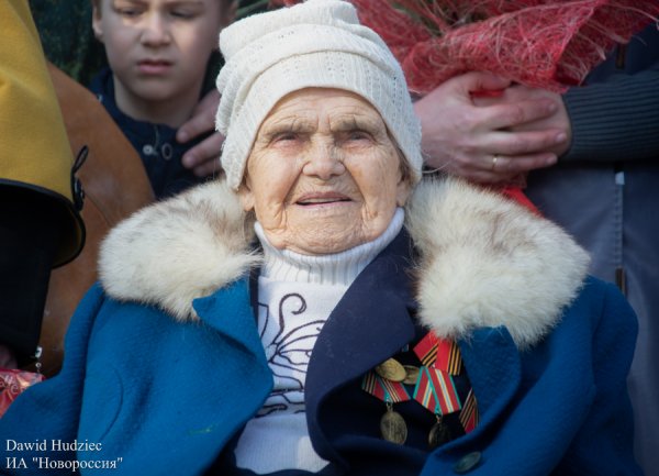 В столице ДНР провели парад для одного ветерана - «Новороссия»