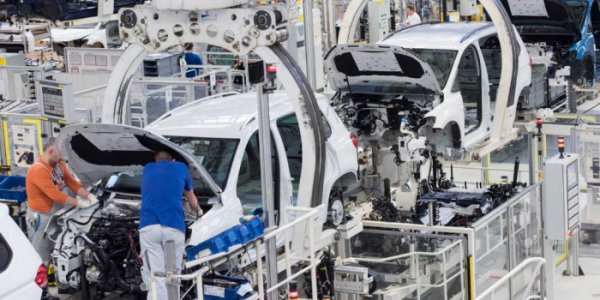 Volkswagen сообщил о еженедельных потерях в 2 млрд евро из-за COVID-19 - «Автоновости»