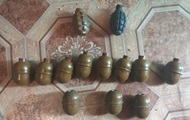 У жителя Луганской области изъяли 13 гранат - «Фото»