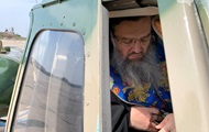 В Запорожье священники на вертолете молились за избавление от коронавируса - «Фото»