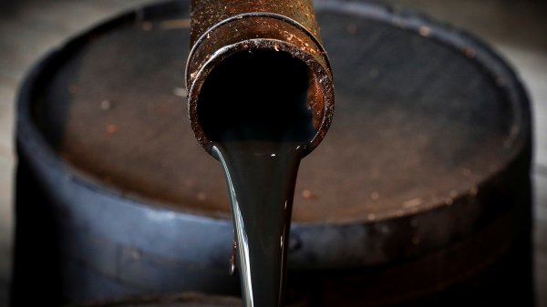 Цена нефти WTI впервые в истории стала отрицательной - «Новороссия»