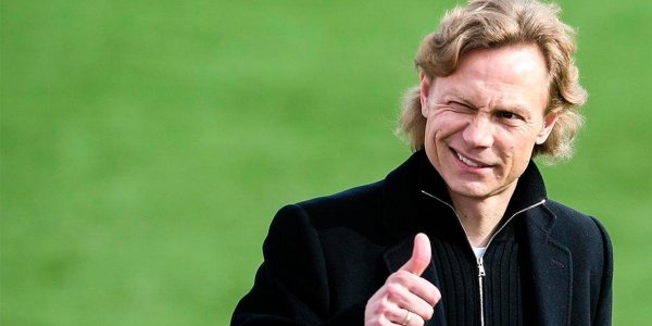 Экс-футболист "Ростова" рассказал о драке Карпина с охраной московского аэропорта - «Политика»