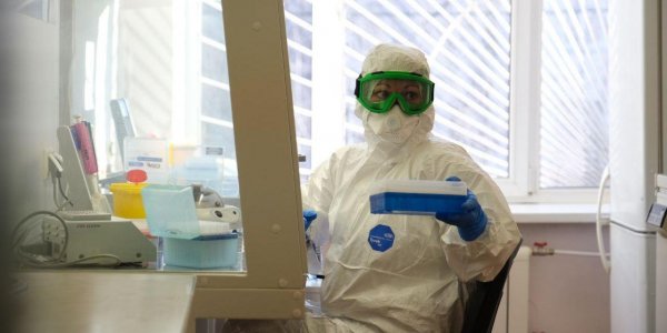 Переболевший Covid-19 американский врач дал советы российским медикам - «Политика»