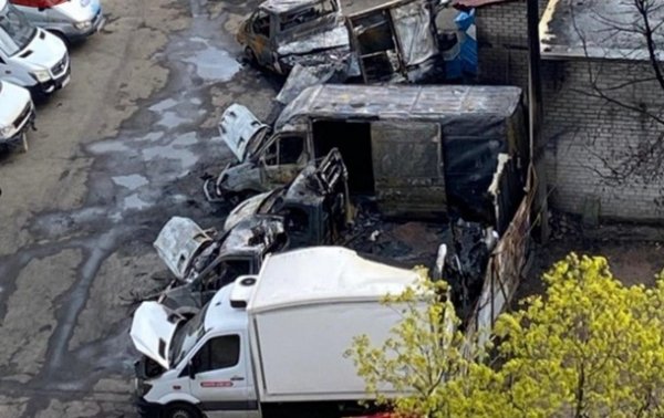 Пожар автомобилей в Киеве попал на видео - «Украина»