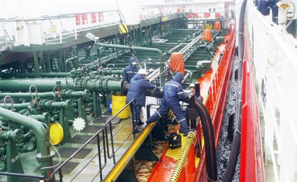 Россия умоляет Европу, Америку и Азию купить ее дешёвую нефть - «Экономика»