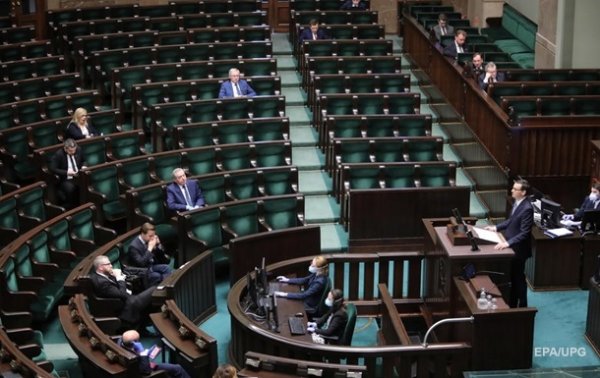 Сейм Польши одобрил голосование на выборах президента по почте - «В мире»