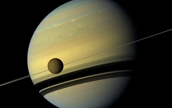 В NASA показали красочную атмосферу Сатурна - «Наука»
