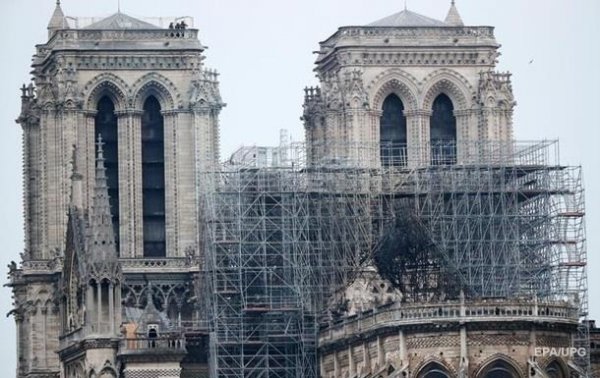 В Париже возобновили реставрацию Нотр-Дама - «В мире»