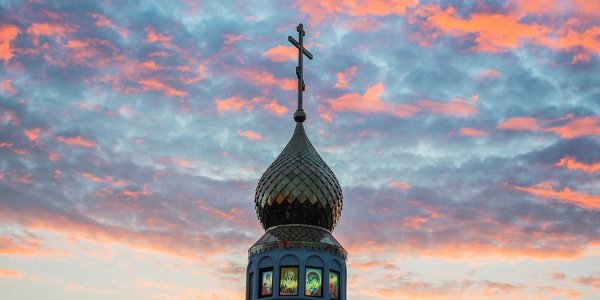 В РПЦ сравнили с фарисеями хвастающихся бесстрашием к Covid-19 священников - «Политика»