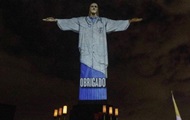 На статую Христа в Рио-де-Жанейро "надели" медицинский халат - «Фото»