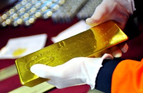 Почему Британия начала скупать российское золото - «Экономика»