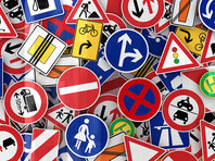В России вступили в силу ГОСТы, позволяющие использовать новые дорожные знаки - «Автоновости»