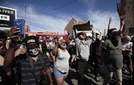 Гибель мужчины в Миннесоте: из-за беспорядков задействовали Нацгвардию - «Фото»