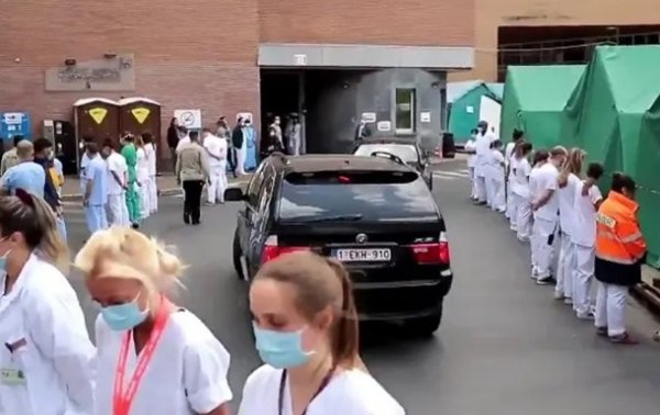 Бельгийские медики устроили “коридор позора” премьер-министру - «В мире»