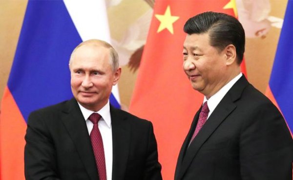 Два взгляда на историю: Постмодерн Путина и реализм Си Цзиньпина - «Общество»
