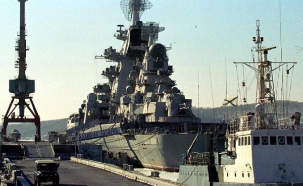 Олигархи утопят атомный крейсер «Адмирал Лазарев» Большим Камнем - «Военные действия»